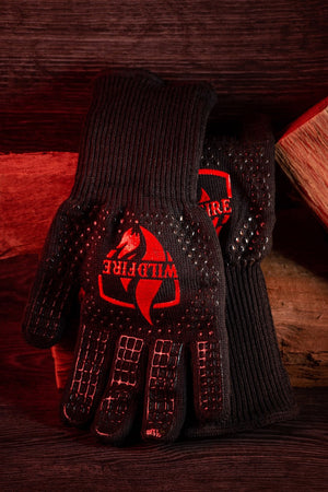 
            
                Load image into Gallery viewer, Wildfire 3 piece skillet set &amp;amp; Wildfire heat resistant gloves
            
        